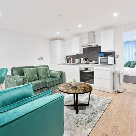 Modern 1 Bed Apartment In Burton-On-Trent Exterior foto